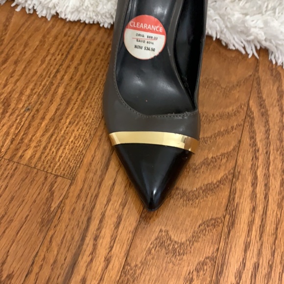 New grey and black pumps - Picture 4 of 6